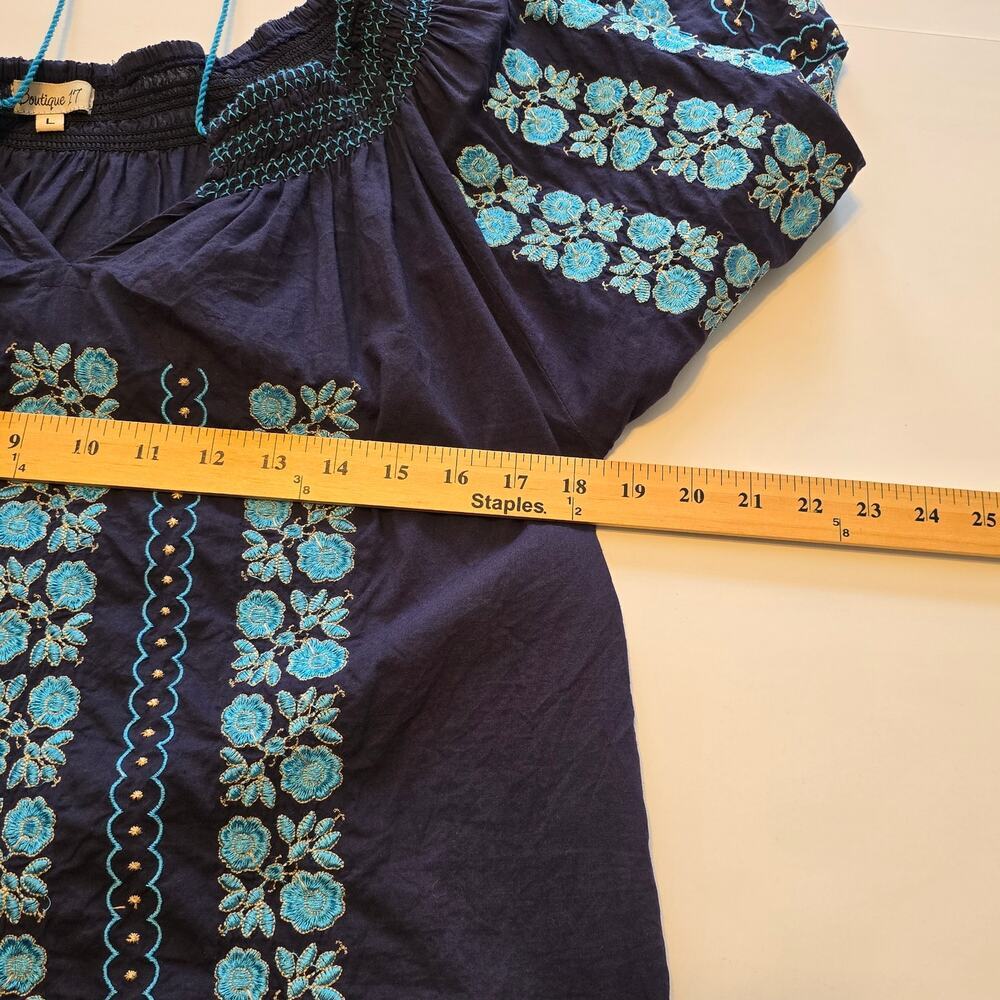 Boutique 17 Top Womens Size Large Blue Floral Embroidered Tassels Bohemian - Picture 9 of 10